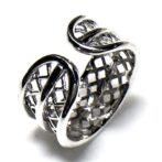 シルバーフリーサイズリング立たせ伏せた状態