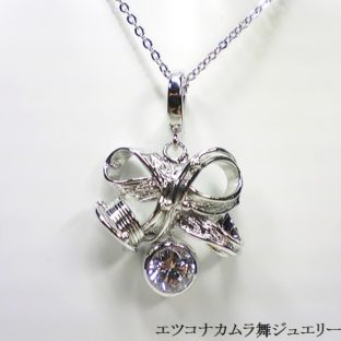 大人可愛いりぼんのシルバージルコニアヘッド