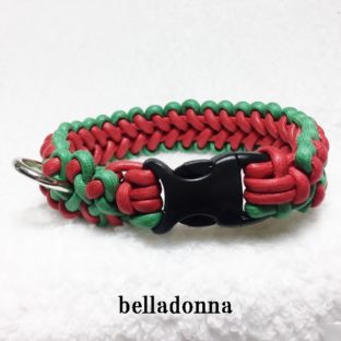 綿100%ロープ赤とグリーンののマクラメ編みの犬首輪