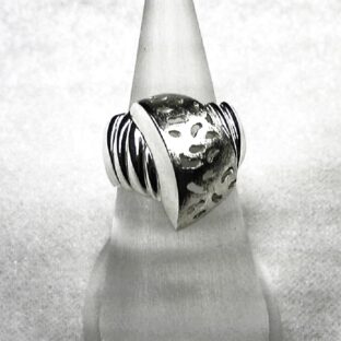 一味違う透かしのシルバーデザインリングR40