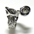 シルバーフリーサイズリング立たせ伏せた状態