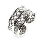 シルバーフリーサイズリング立たせ伏せた状態