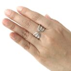 シルバーフリーサイズリングを装着した状態