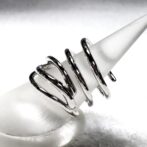 シルバーフリーサイズリング横向き画像