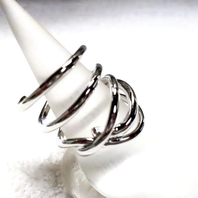 シルバーフリーサイズリング横向き画像