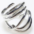 シルバーフリーサイズリング寝かせた状態