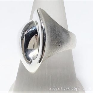 アンバランスで立体的シルバーデザインリング JE1