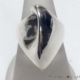 しなやかな曲面シルバーデザインリング JE5