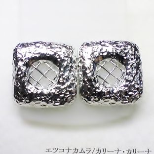 中央にメッシュの シルバーイヤリングP8