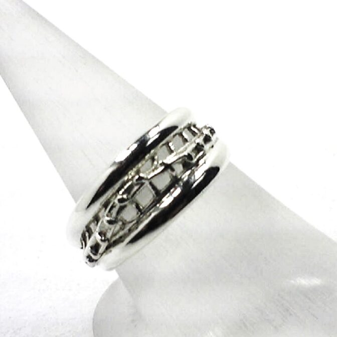 シルバーデザインリング横向き