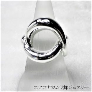 スッキリ空間のあるシルバーユニセックスリングR70