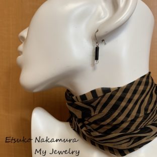 黒珊瑚&水晶ピアス