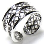 シルバーフリーサイズリング立たせ伏せた状態