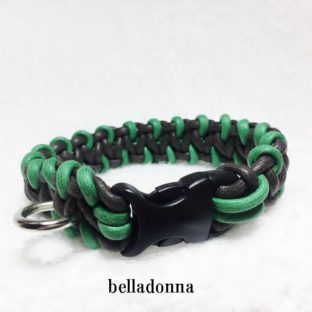 綿ロープエメラルドグリーンとダークブラウンのマクラメ編み首輪