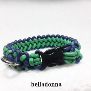 綿ロープさわやかエメラルドグリーン&ネイビーのマクラメ編み犬首輪