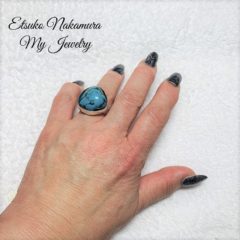 猛威のコロナ、石に願かけパワーアップ