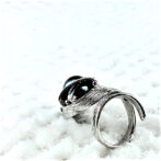 シルバーフリーサイズパールリングの後ろ向き