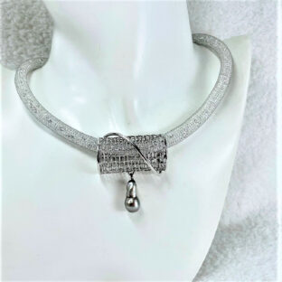 シルバーメッシュのヘッド筒型に南洋バロックパール