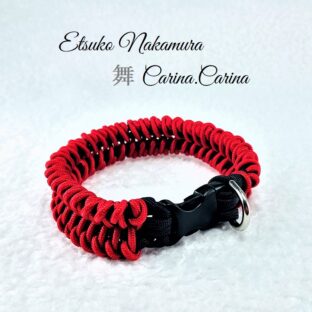 [公式]パラコード中、小型犬首輪赤とネイビーマクラメ編みNo32