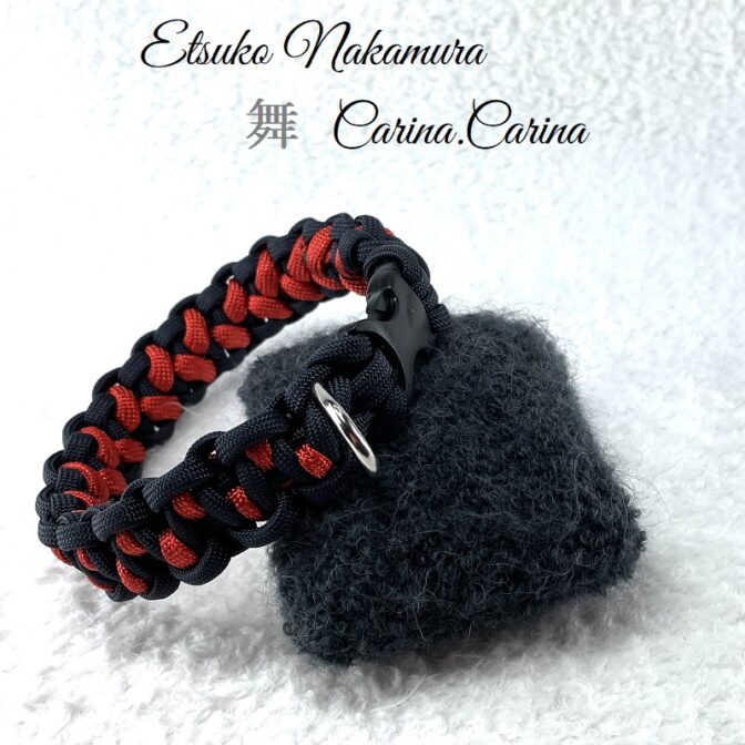 [公式]マクラメ編みNo45　ネイビー＆赤の平結びアレンジ小型犬首輪