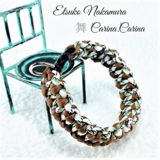 [公式]パラコードマクラメ編みNo53 茶と白＆黒の犬首輪