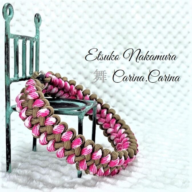 [公式]パラコードマクラメ編みNo67 ホワイト＆ピンクと薄茶色の犬首輪