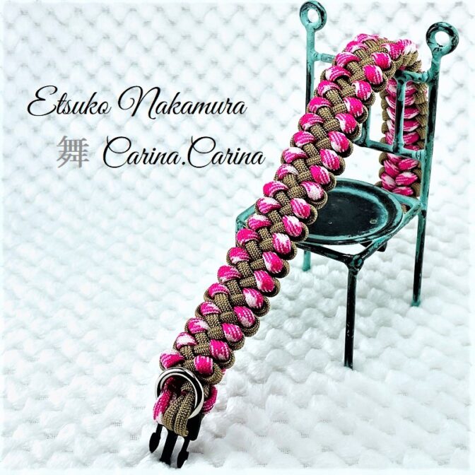 [公式]パラコードマクラメ編みNo67 ホワイト＆ピンクと薄茶色の犬首輪