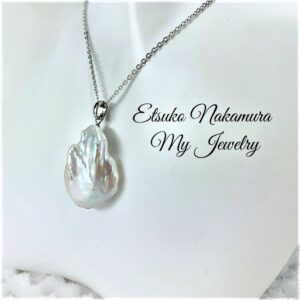 [お手頃価格の淡水パール] 白蝶、黒蝶より淡水パールの形がユニーク！