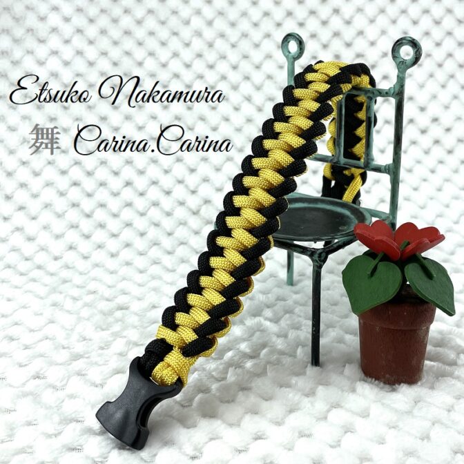 [公式]パラコードマクラメ編みNo68 イエローとブラックの犬首輪