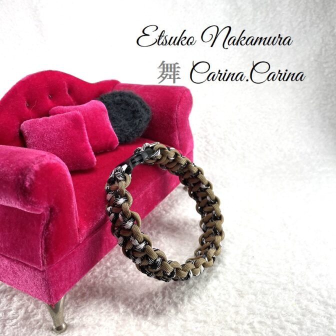 [公式]パラコードマクラメ編みNo52 茶と白＆黒の犬首輪