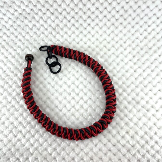 綿100%ロー引きロープNo100　赤と黒のマクラメ編みネック＆チョーカー