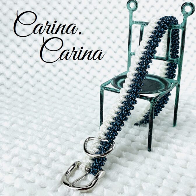 [公式]パラコードマクラメ編みNo74 白とまだら紺色の犬首輪