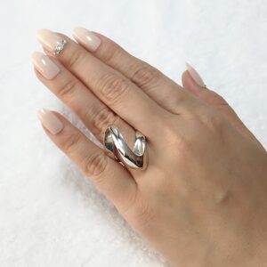 [地金相場、変わらず高値] タイヤのホイールも狙われる？