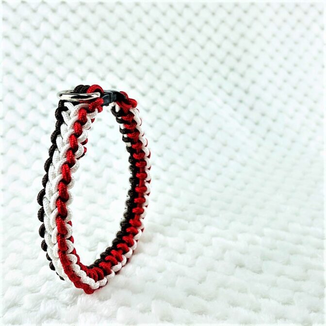 [キット]パラコード#56No81マクラメ編み 赤白茶の小型、中型犬首輪
