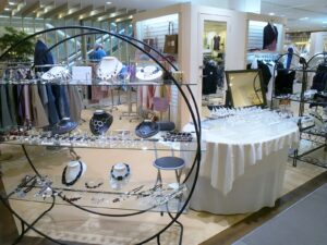 [コロナ禍のオリンピック]継続ままならない企業の苦肉の策とは？