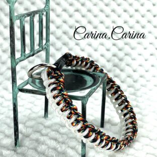 [公式]パラコード＃78No103マクラメ編み白と赤黒まだらの犬猫用首輪