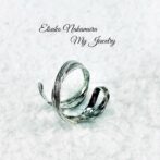 シルバーフリーサイズリング控えめな膨らみとデザインFR75