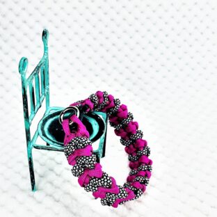 [公式]パラコード＃125No155マクラメ編み白黒ダイヤ柄とローズの小型犬首輪