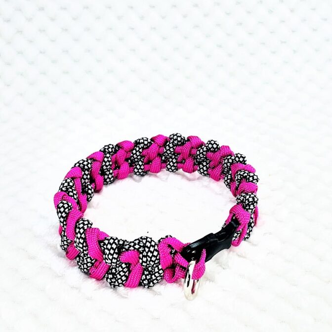 [公式]パラコード＃125No155マクラメ編み白黒ダイヤ柄とローズの小型犬首輪