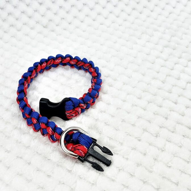 [公式]パラコード＃127No157マクラメ編み赤まだらと青の犬猫首輪