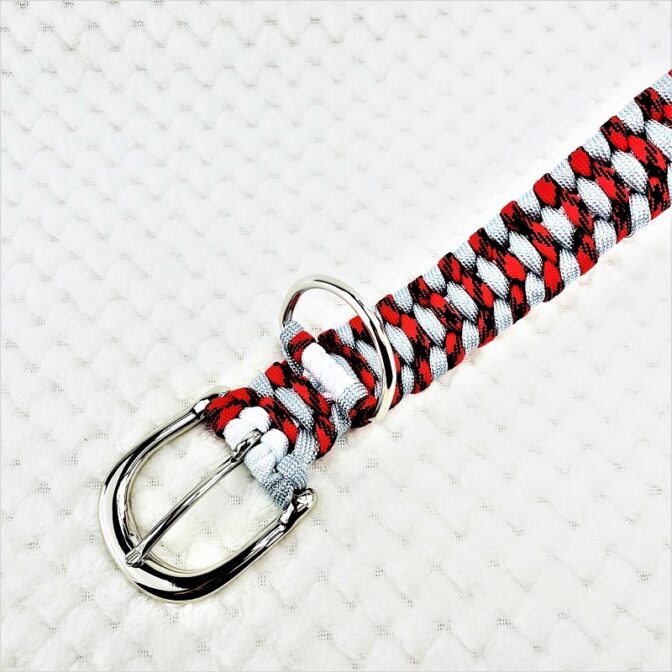 [公式]パラコードマクラメ編み＃143No173赤まだら・ホワイト・ライトグレー大型犬用首輪