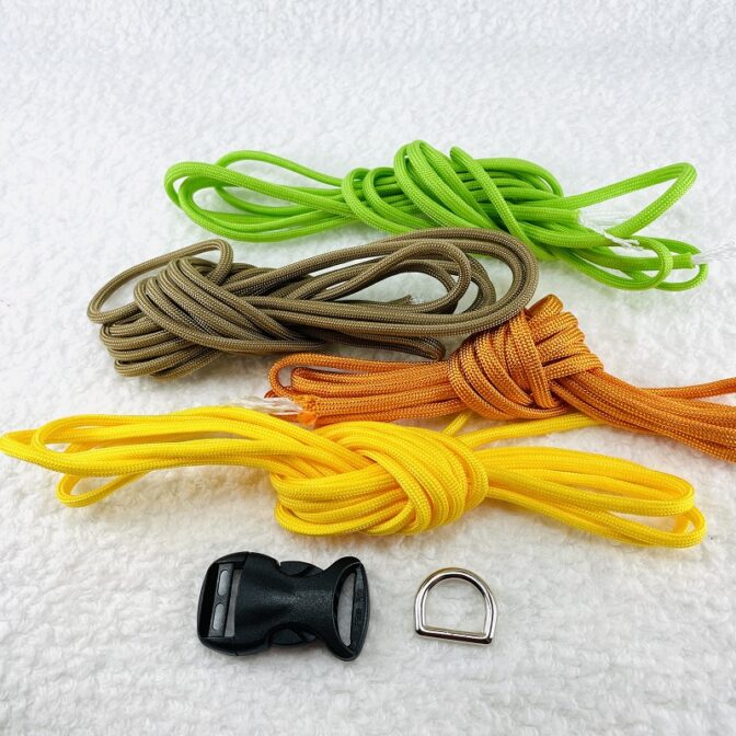 「キット]パラコード#100No129マクラメ編みオレンジ・イエロー・グリーンの大、中型犬用首輪