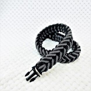 [公式]パラコード編み＃149 白黒ダイヤ柄・黒の大、中型犬用首輪No179