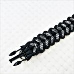 [公式]パラコードマクラメ編み＃149 白黒ダイヤ柄・黒の大、中型犬用首輪No179