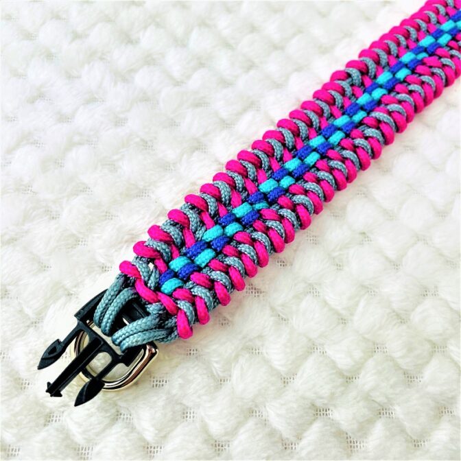 [公式]パラコードでマクラメ編み#153 紫・ブルー・ピンク・グレーの小型犬用首輪作り方No183