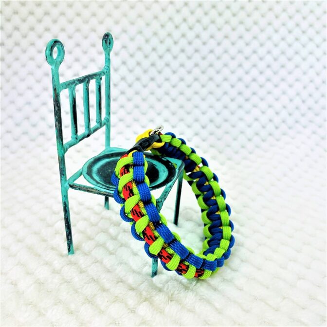 [公式]パラコードでマクラメ編み#155 平結びシリーズカラフル＆キュートNo2の小型犬用首輪No185