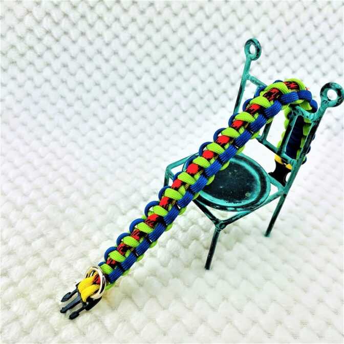 [公式]パラコードでマクラメ編み#155 平結びシリーズカラフル＆キュートNo2の小型犬用首輪No185