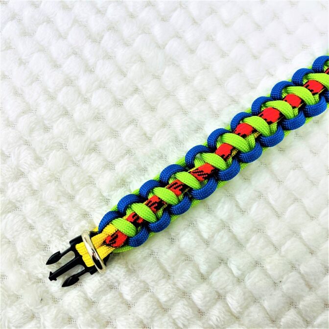 [公式]パラコードでマクラメ編み#155 平結びシリーズカラフル＆キュートNo2の小型犬用首輪No185