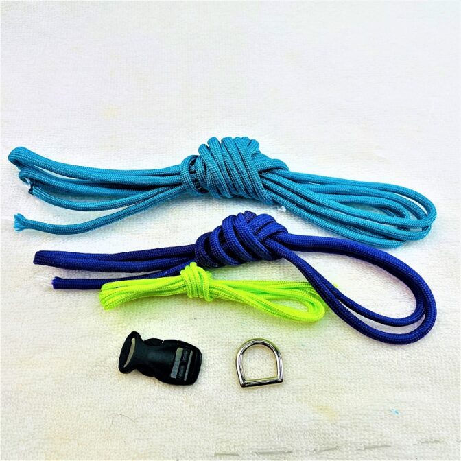 [キット]パラコードでマクラメ編み#156 平結びシリーズカラフル＆キュートNo3の小型犬用首輪No186