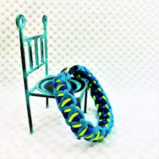 [公式]パラコードでマクラメ編み#156 平結びシリーズカラフル＆キュートNo3の小型犬用首輪No186